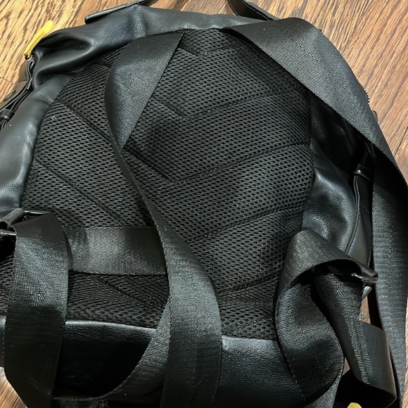 Expression NYC vegan Black Backpack - Picture 2 of 3